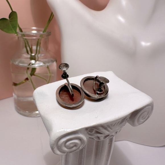 VINTAGE CAMEO STUD EARRINGS 800 - Picture 4 of 4